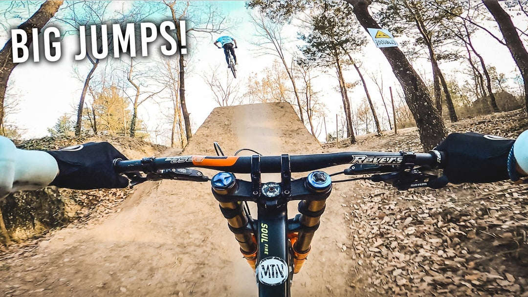DOWNHILL MTB BIKEPARK in SPANIEN! 4 Riders Bikepark - The Motion Brand