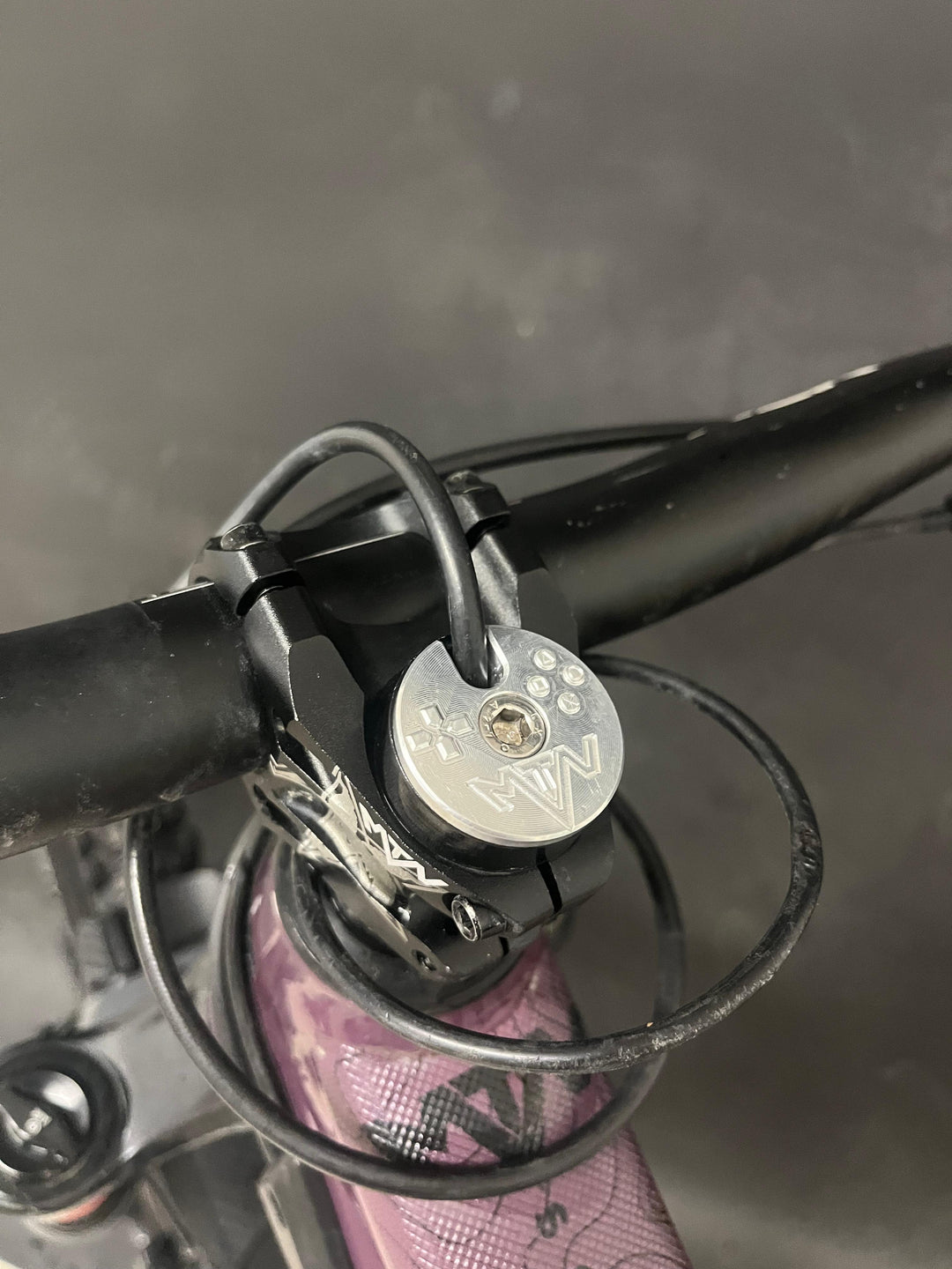 MTN Cheat Claw - Durchgehende Gabelkralle - Mountainbike Parts Teile MTB Teil Barspin Big Bike Freeride Downhill Lukas Knopf The Motion Brand