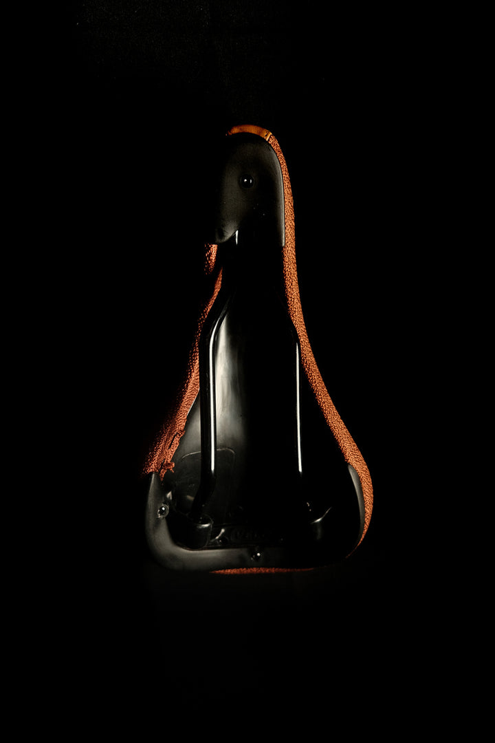 MTN Components Sattel Braun NoHand Sattel MTB Seat MTB Seat Back MTN Sattel MTN Brown Seat Lukas Knopf Sattel Schwarz MTB Sattel - The Motion Brand