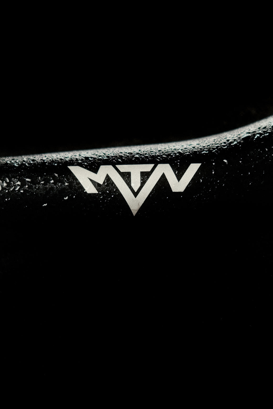 MTN Components MTB Lenker - The Motion Brand Lukas Knopf Lenker Lukas Knopf Komponenten Merchandise Lukas Knopf Griffe Lifes Short Stunt It 25mm Lenker 38mm Rise Lenker Riserbar