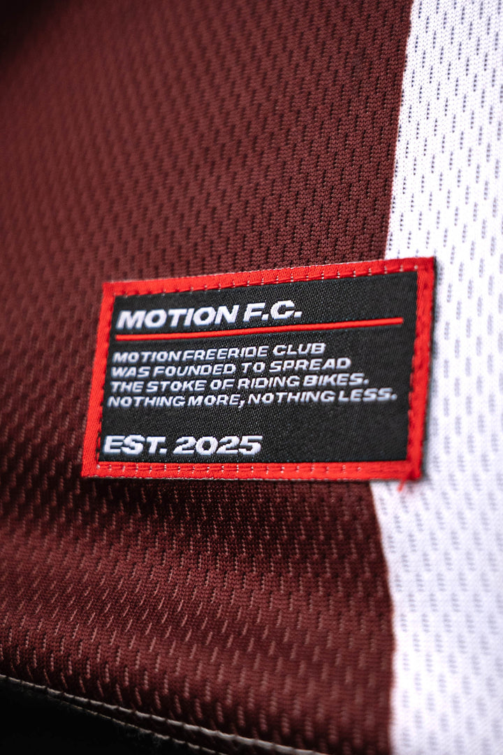 Red White Retro Motion Freeride Club Soccer Jersey - The Motion Brand Fußballtrikot Fussball Trikot Jersey MTB Jersey Lukas Knopf Trikot Mtn Components Trikot Rotes Jersey Rotes Trikot MTB
