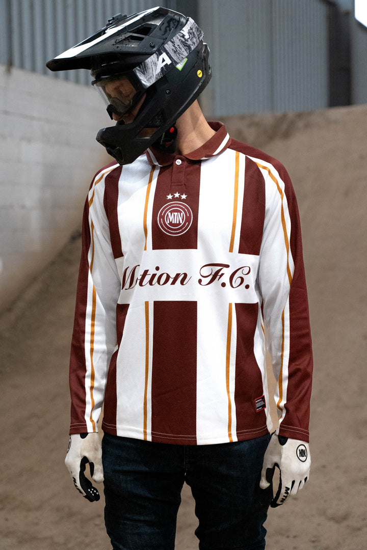 Red White Retro Motion Freeride Club Soccer Jersey - The Motion Brand Fußballtrikot Fussball Trikot Jersey MTB Jersey Lukas Knopf Trikot Mtn Components Trikot Rotes Jersey Rotes Trikot MTB