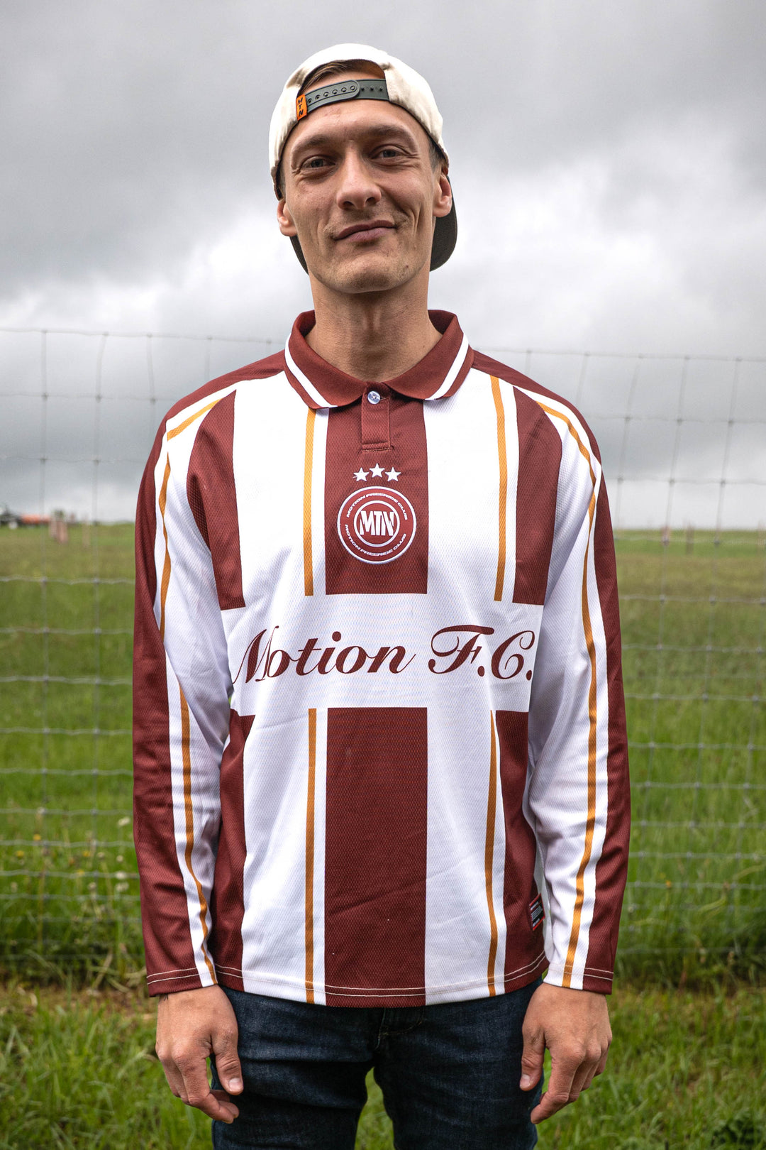 Red White Retro Motion Freeride Club Soccer Jersey - The Motion Brand Fußballtrikot Fussball Trikot Jersey MTB Jersey Lukas Knopf Trikot Mtn Components Trikot Rotes Jersey Rotes Trikot MTB