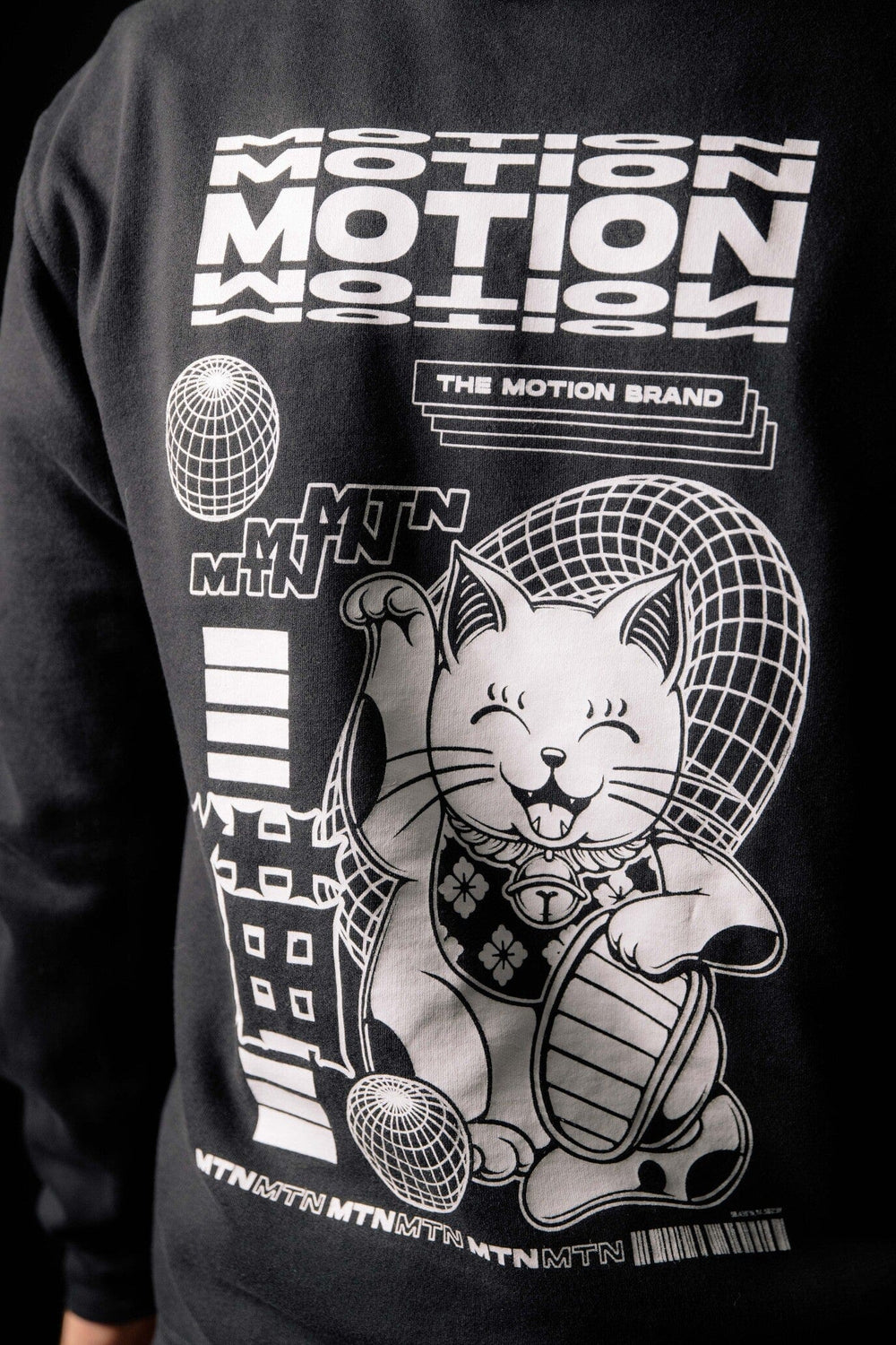 Maneki Neko Hoodie The Motion Brand Lukas Knopf Streetwear Hoodie Schwarz Schwarzer Hoodie Schwarzer Kapuzenpullover