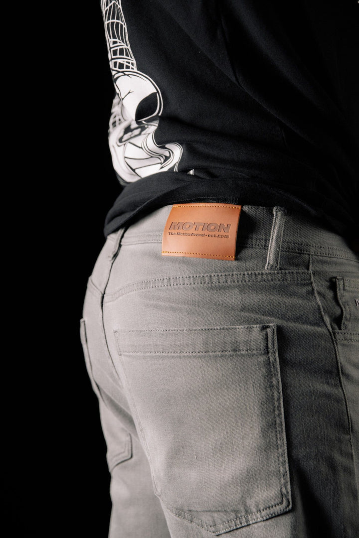 Motion Riding Jeans The Motion Brand Lukas Knopf Streetwear Jeans MTB Jeans Mountainbike Jeans Mountainbike Hose Graue Hose Graue Jeans