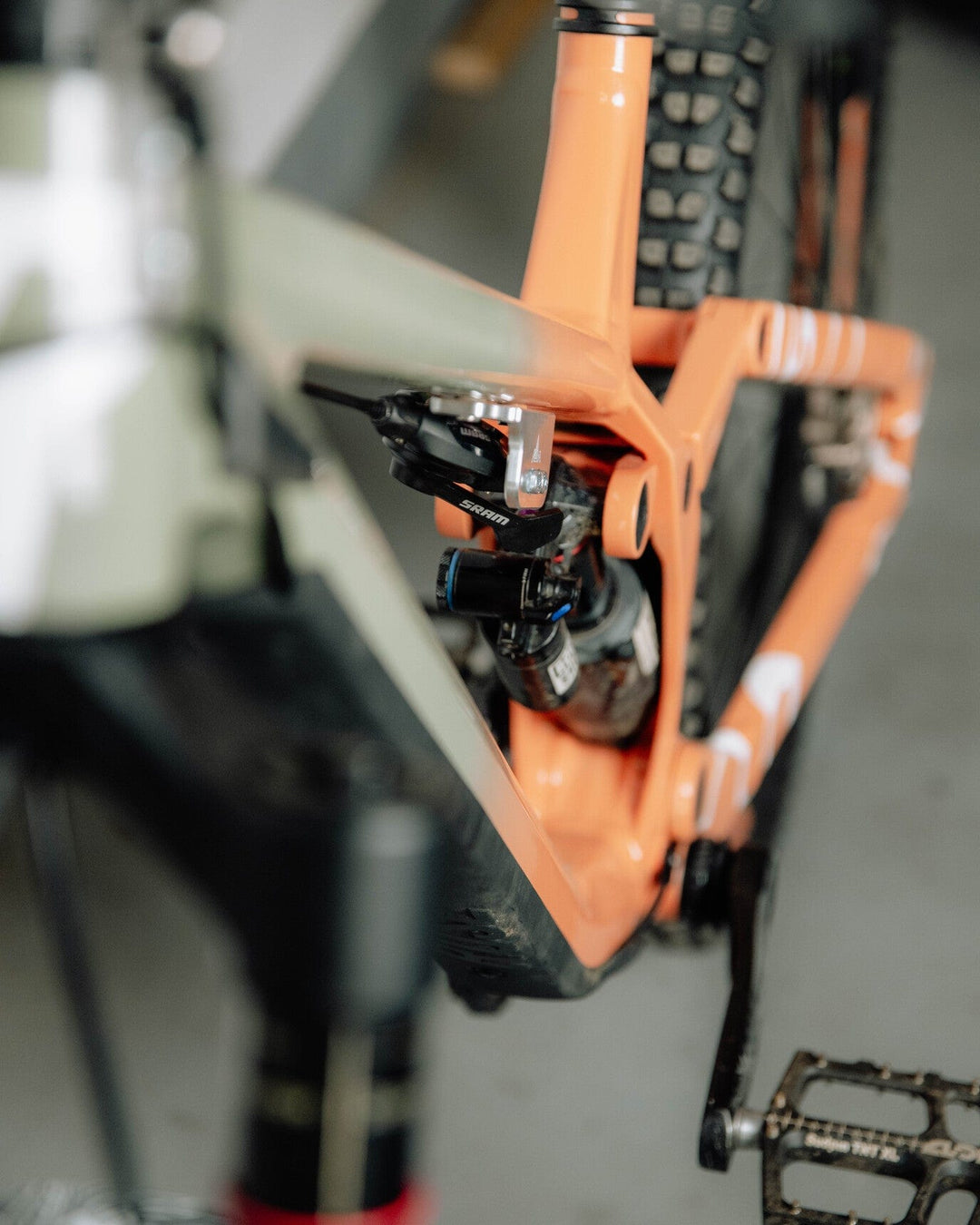 Halteplatte für Schaltwerk The Motion Brand Lukas Knopf Platte