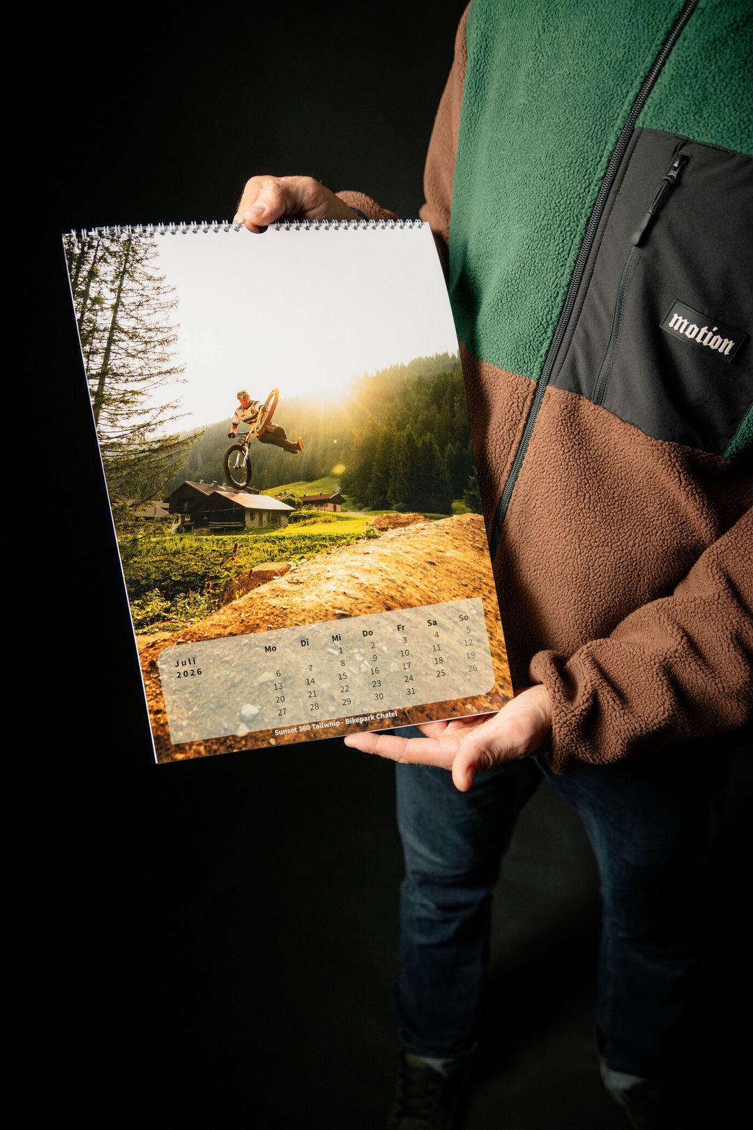 Bundle A3 Kalender 2026 & Winner Motion F.C. Soccer Jersey (Green/White)