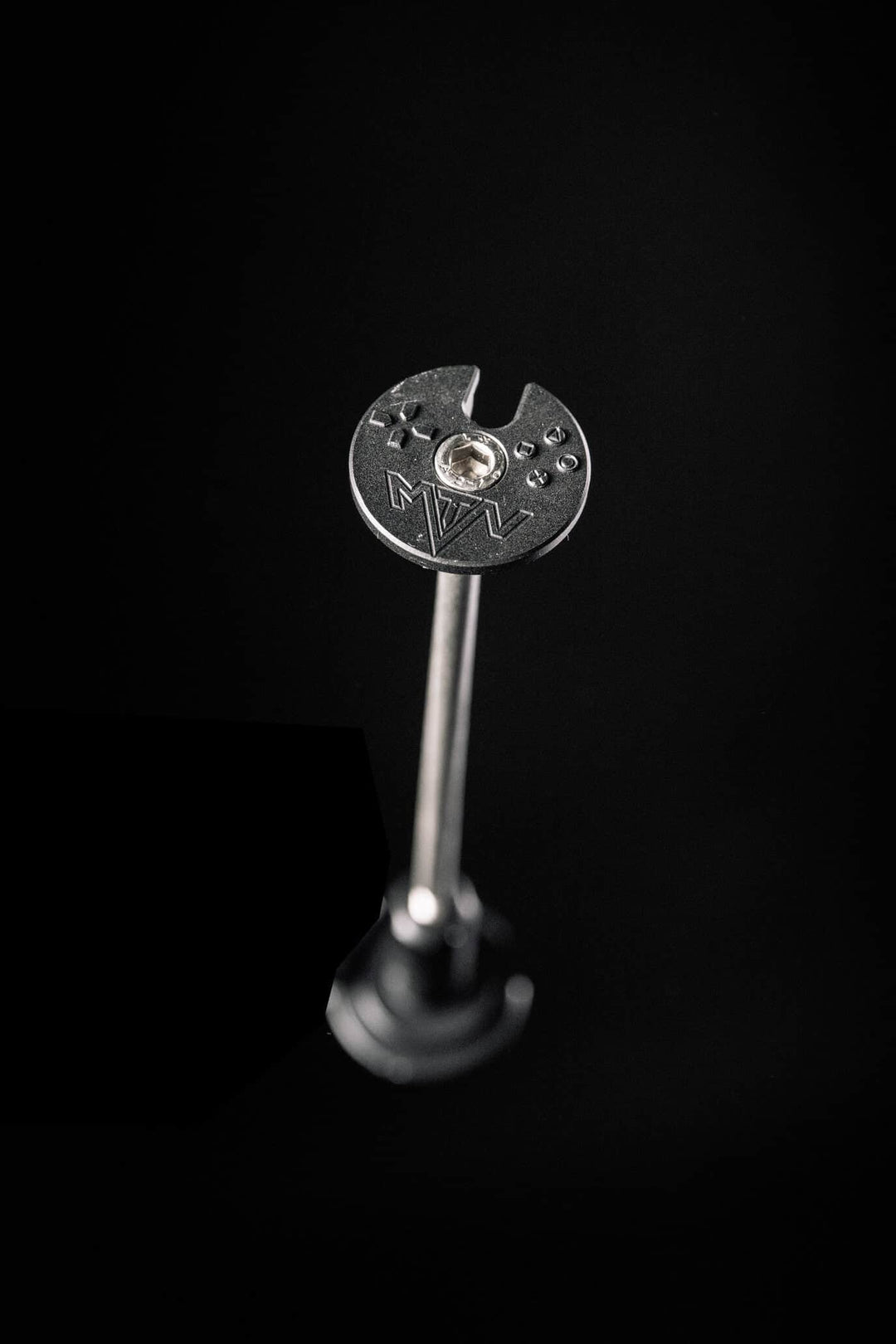 MTN Cheat Claw Top Cap The Motion Brand Merch Gabelkralle Lukas Knopf Fahrradteile