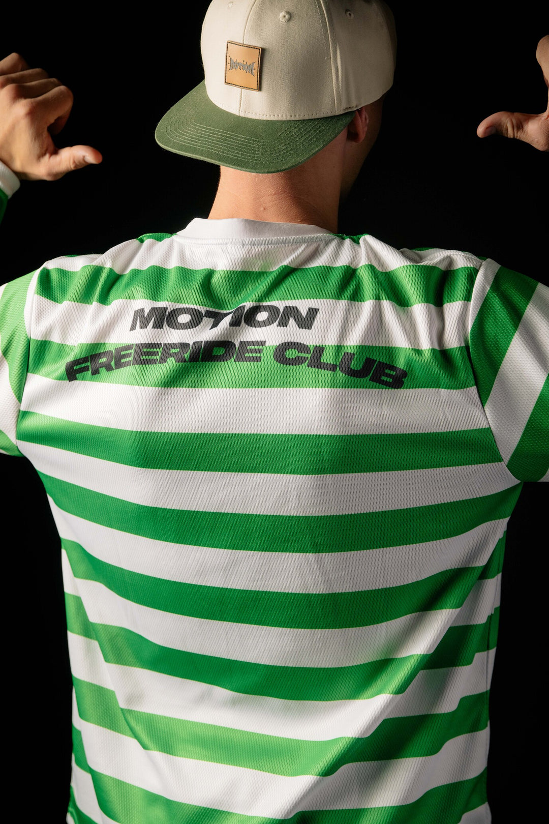 Green White Motion Freeride Club Soccer Jersey - The Motion Brand Fußballtrikot Fussball Trikot Jersey MTB Jersey Lukas Knopf Trikot Mtn Components Trikot Grünes Jersey