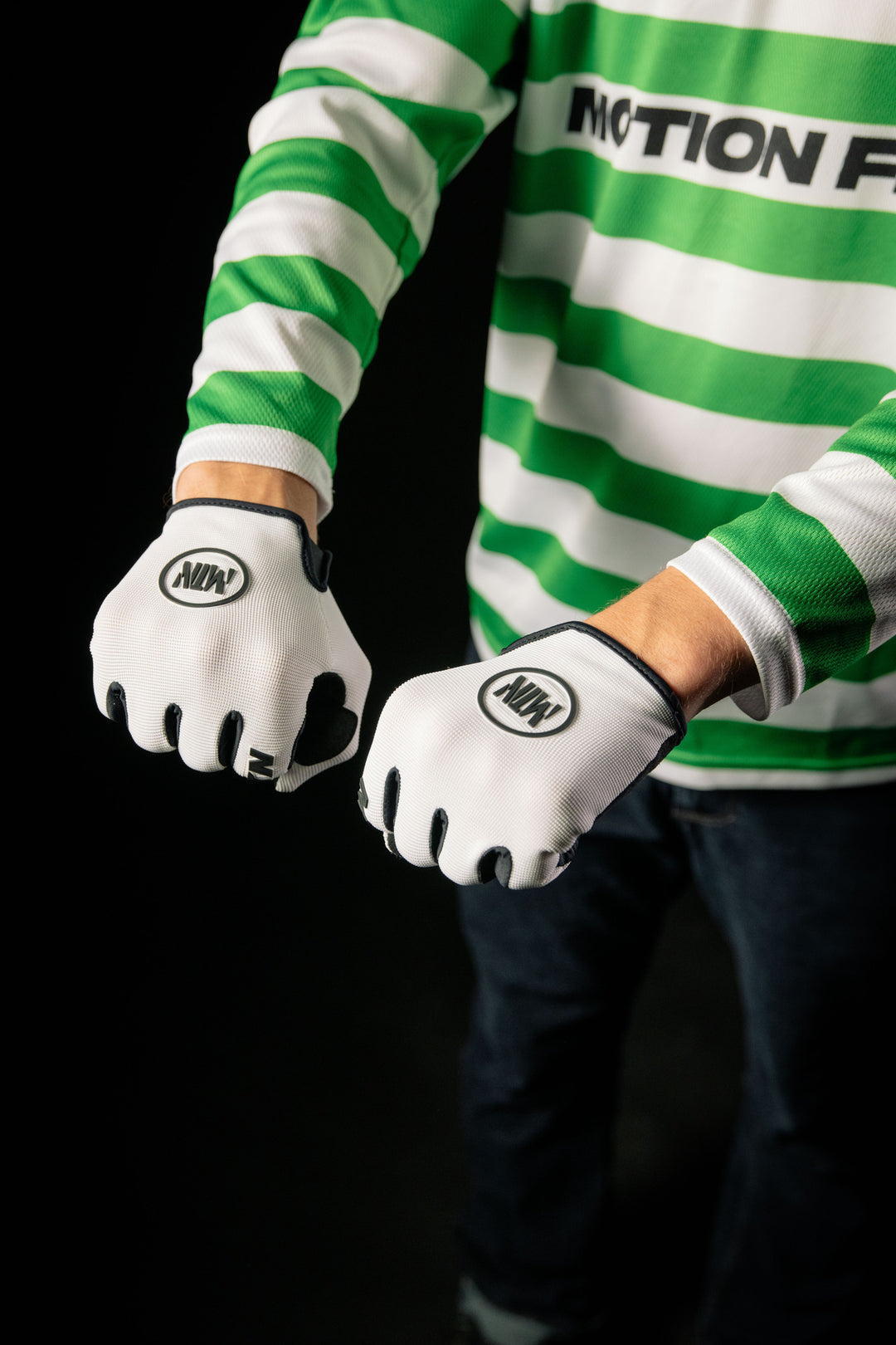 Bike Gloves Bike Handschuhe Fahrradhandschuhe Bikewear Bike wear Glove Weiß Lukas Knopf Merch Lukas Knopf Merchandise Life's Short Stunt It Weiße Fahrradhandschuhe Fahrradhandschuhe mit Handyfunktion Handschuhe Display bedienbar Fahrradhandschuhe smartphone smartphone handschuhe mtb handschuhe mtb glove mountainbike handschuhe Weiß White Biking Gloves White Bike Gloves