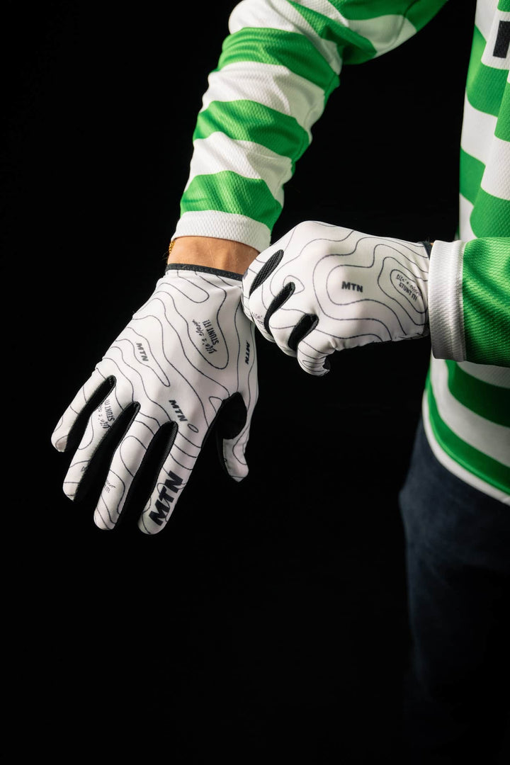 Motion Terra MTB Handschuhe - The Motion Brand Bike Handschuhe Lukas Knopf Merchandise Terra Optik White Terra