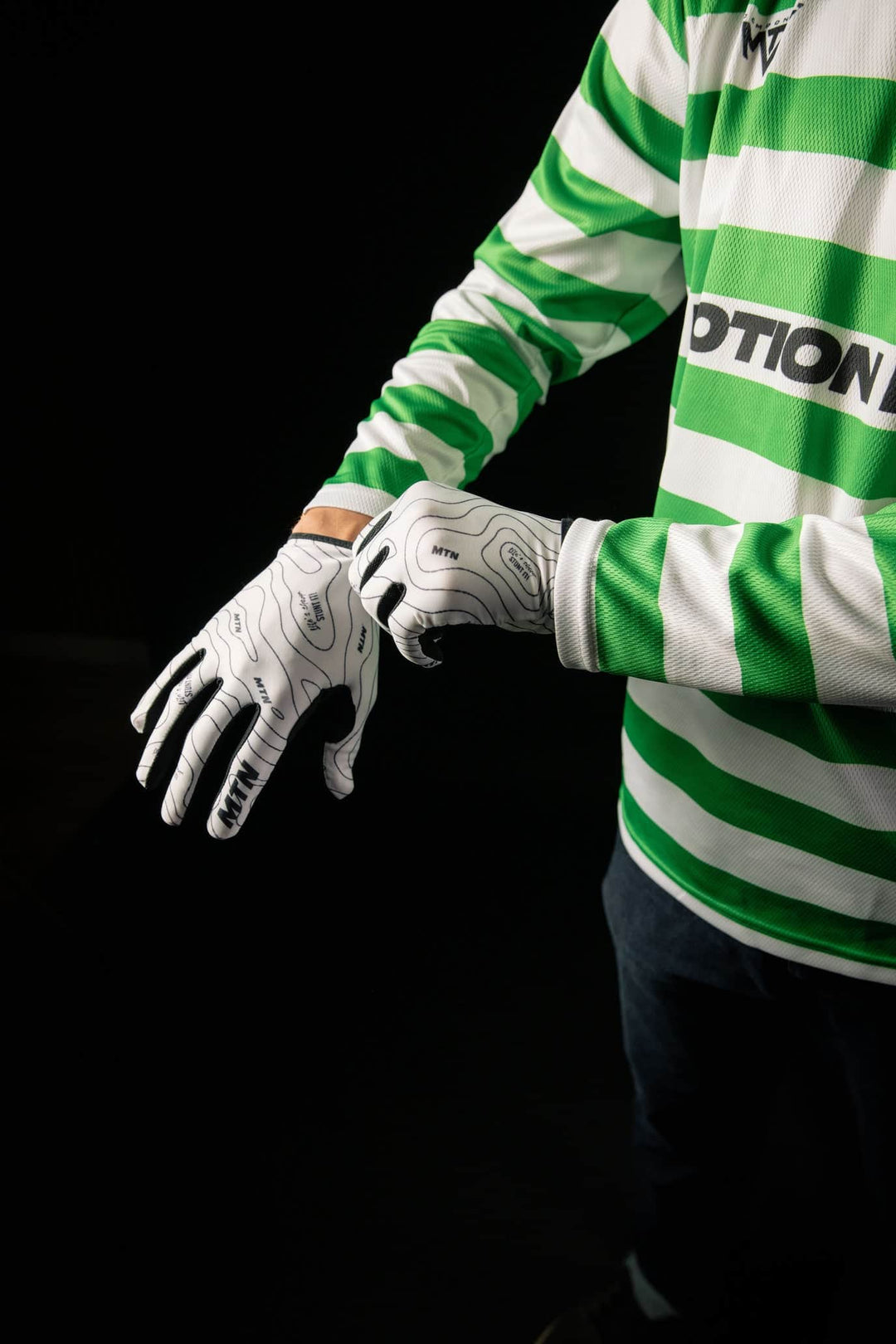 Motion Terra MTB Handschuhe - The Motion Brand Bike Handschuhe Lukas Knopf Merchandise Terra Optik White Terra