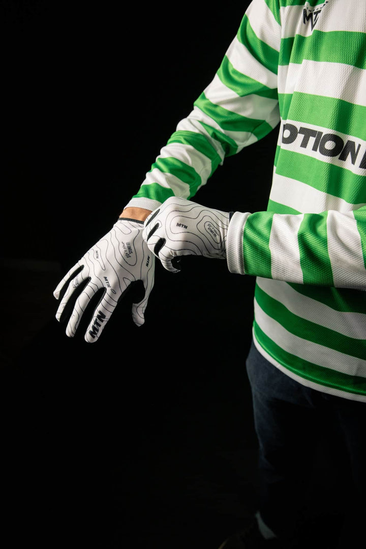 Motion Terra MTB Handschuhe - The Motion Brand Bike Handschuhe Lukas Knopf Merchandise Terra Optik White Terra