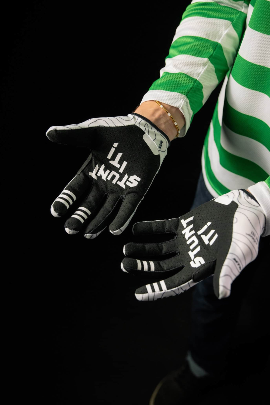 Motion Terra MTB Handschuhe - The Motion Brand Bike Handschuhe Lukas Knopf Merchandise Terra Optik White Terra