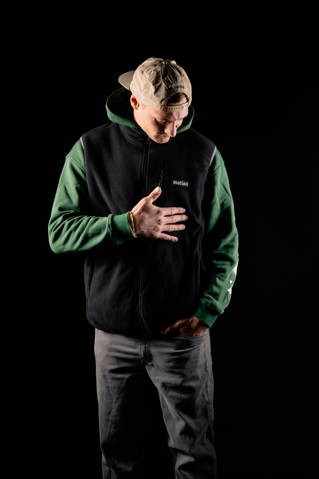 Motion Trail Fleece Weste - The Motion Brand  Fleece Jacke Weste Lukas Knopf Merchandise Trail Jacke MTB Jacke MTB Fleece Jacke Fleece Weste Schwarze Fleece Weste