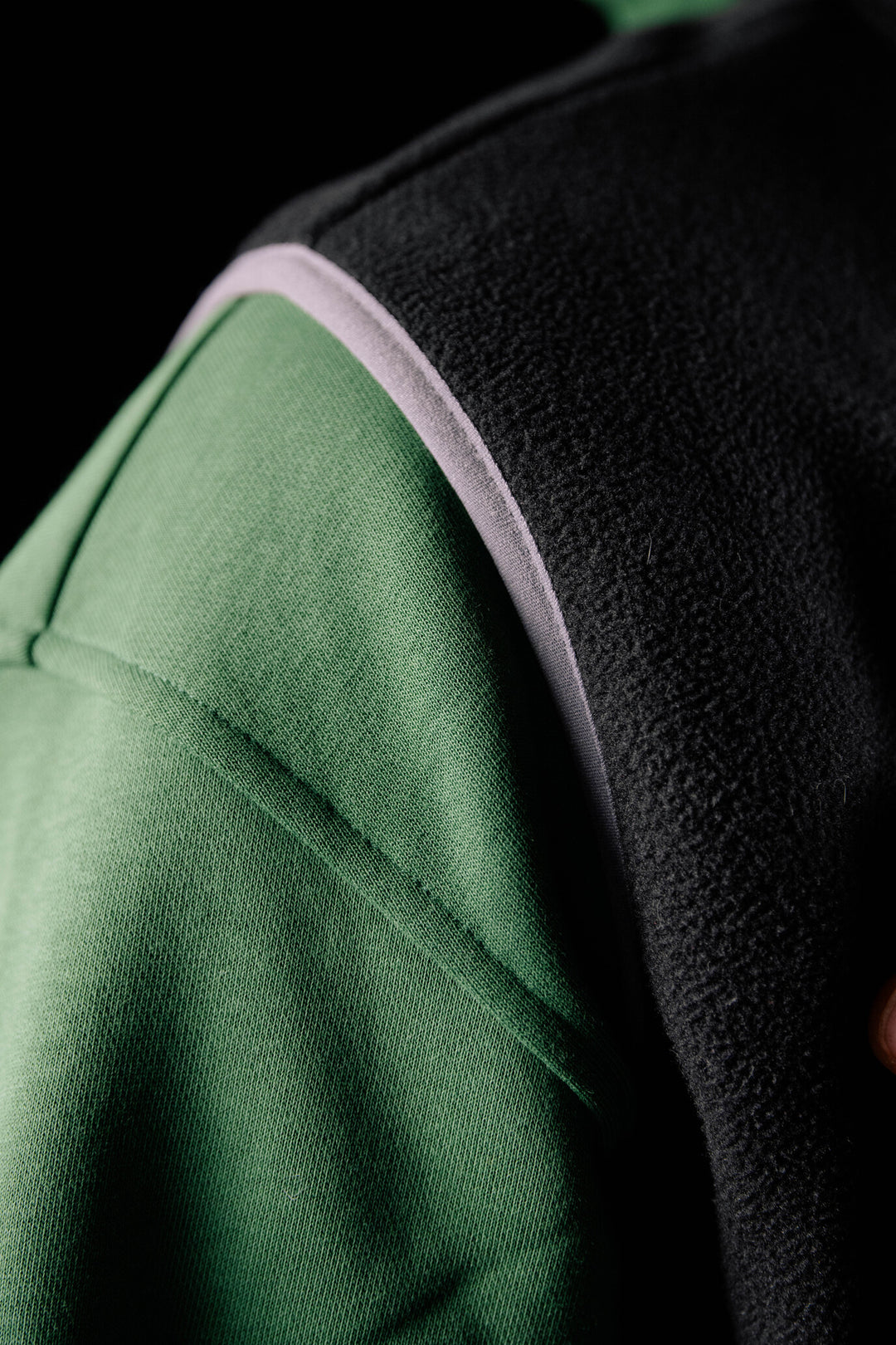 Motion Trail Fleece Weste - The Motion Brand  Fleece Jacke Weste Lukas Knopf Merchandise Trail Jacke MTB Jacke MTB Fleece Jacke Fleece Weste Schwarze Fleece Weste