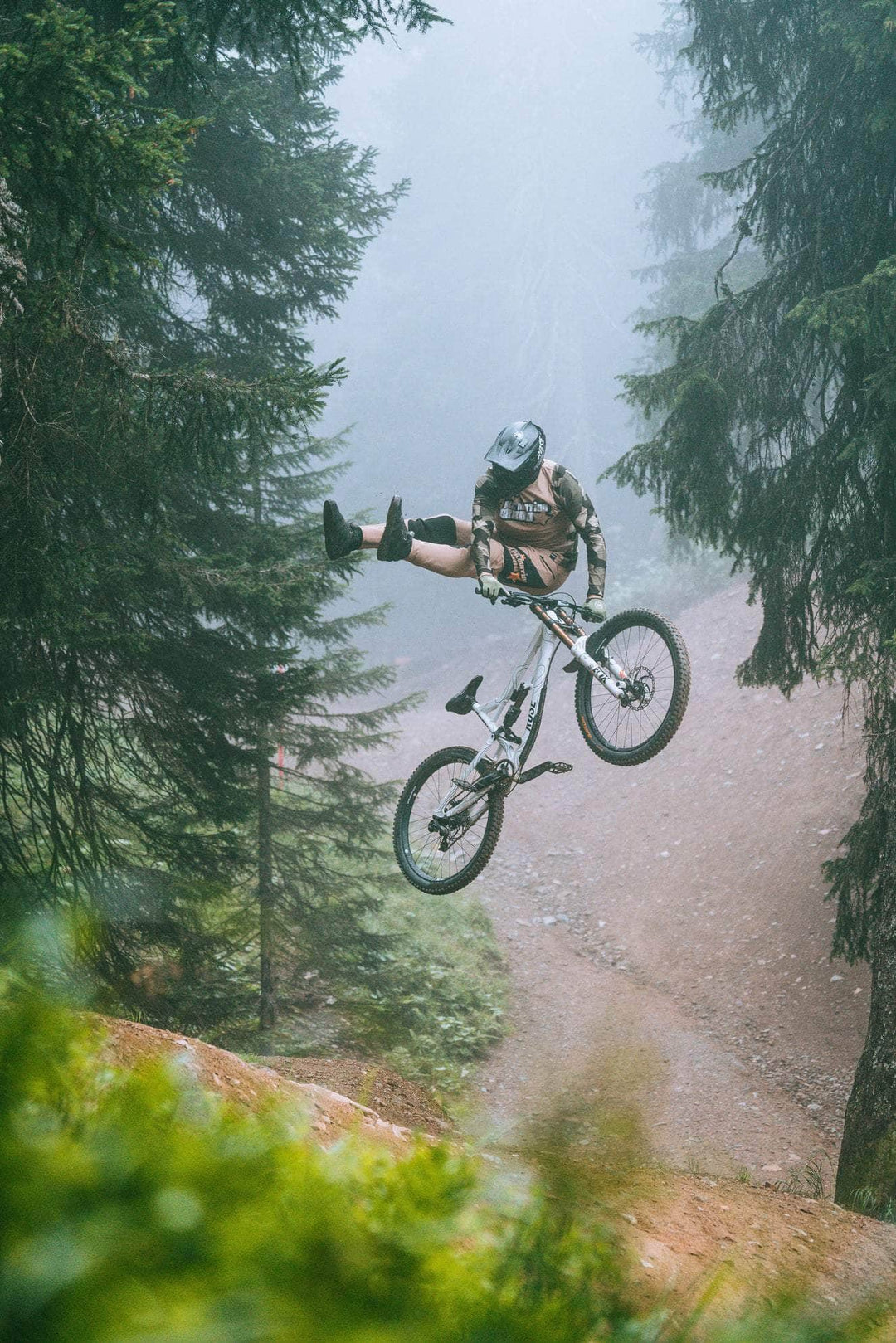 Dusty MTB pants (trousers) long