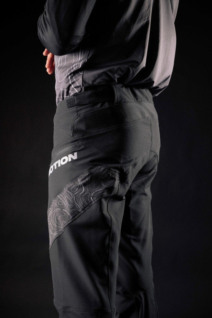 Black Terra 3.0 MTB Pants (Hose) lang - The Motion Brand
