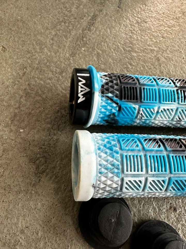 MTN Components Griffe Camo - The Motion Brand Blaue Camo griffe Lukas Knopf The Motion Brand