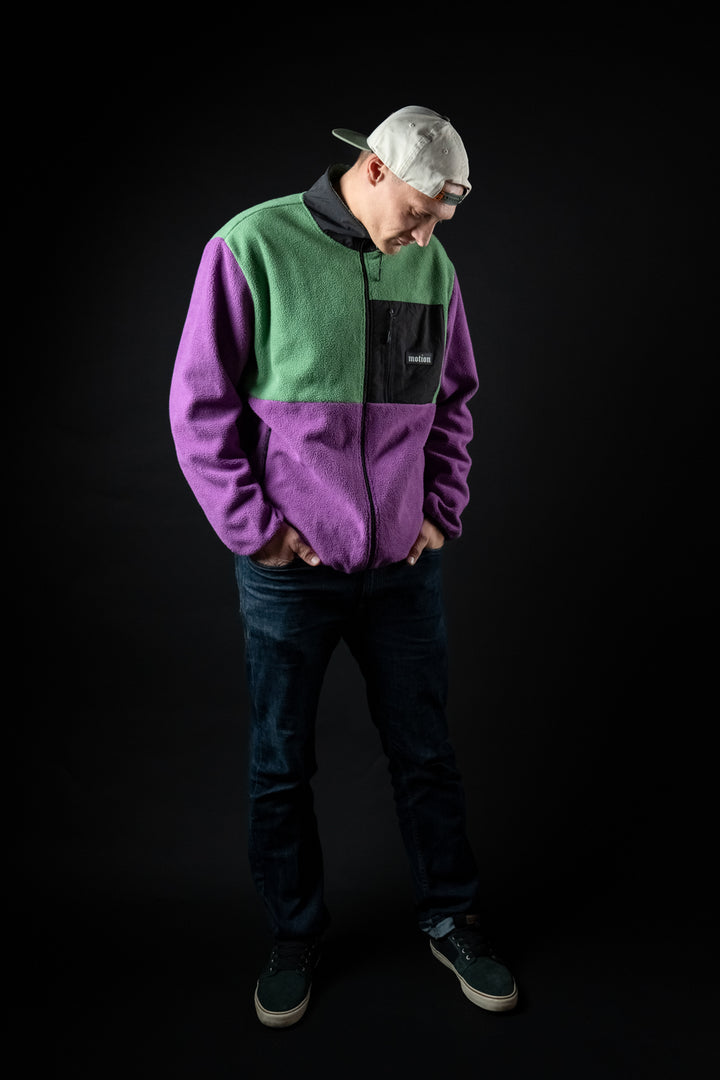 Motion Trail Fleece Jacke - The Motion Brand Green Purple Fleece Jacke Lukas Knopf Merchandise Trail Jacke MTB Jacke MTB Fleece Jacke Grün Lila Fleece Jacke MTB Bekleidung