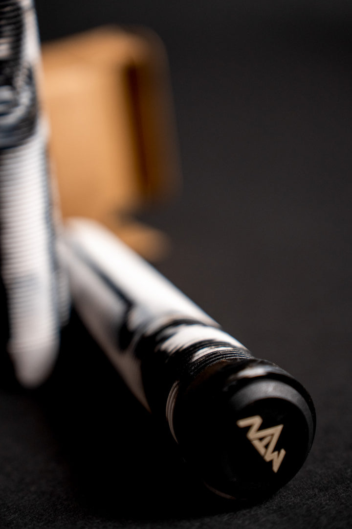 Slip On MTN Components Griffe - The Motion Brand Mountainbikegriffe Mountainbike Griffe Camo Camouflage Griffe Fahrrad Fahrradgriffe Lukas Knopf Griffe Lukas Knopf Merchandise MTB Griffe Camo BMX Griffe Downhill Griffe Freeride Griffe Camo Griffe