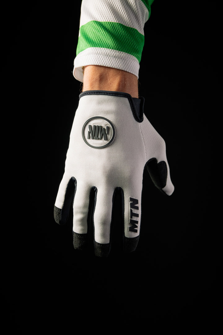 Bike Gloves Bike Handschuhe Fahrradhandschuhe Bikewear Bike wear Glove Weiß Lukas Knopf Merch Lukas Knopf Merchandise Life's Short Stunt It Weiße Fahrradhandschuhe Fahrradhandschuhe mit Handyfunktion Handschuhe Display bedienbar Fahrradhandschuhe smartphone smartphone handschuhe mtb handschuhe mtb glove mountainbike handschuhe Weiß White Biking Gloves White Bike Gloves