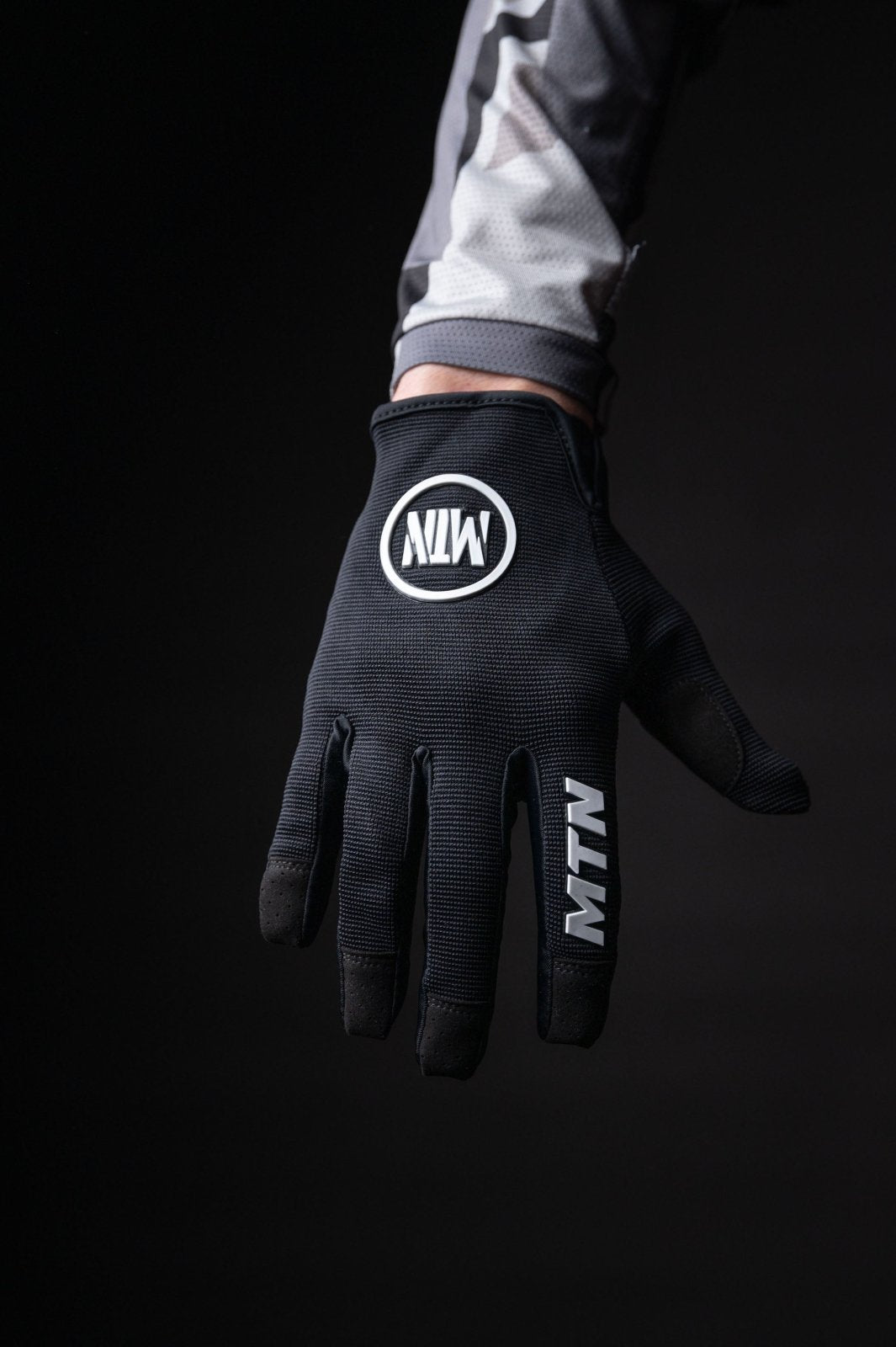 All Black MTB Gloves MTN – Lukas Knopf