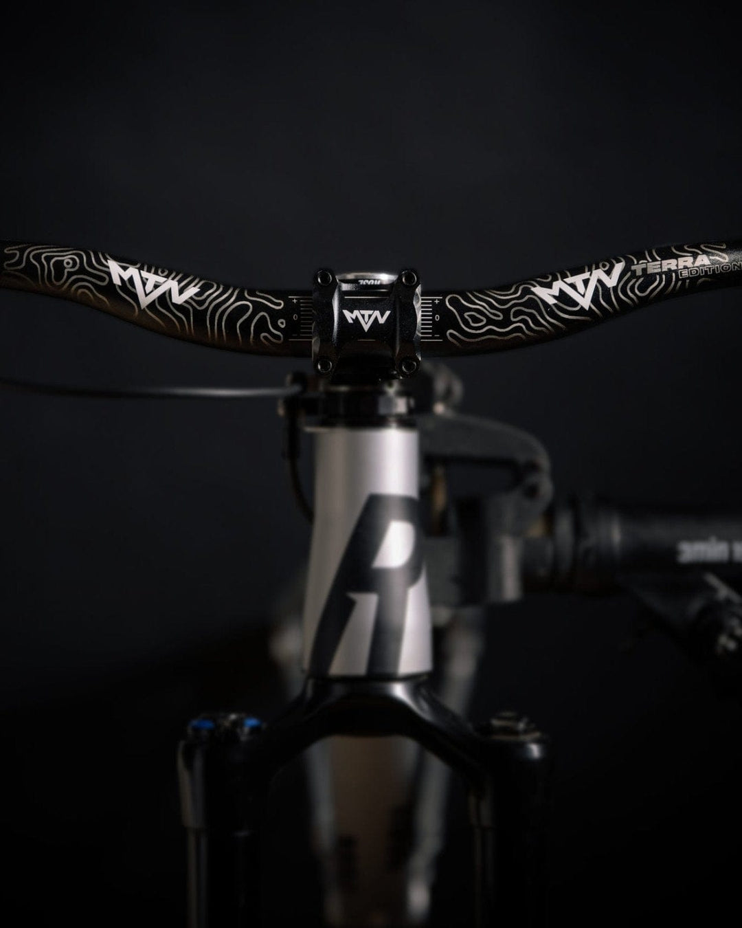 Terra MTN Components MTB Lenker + Gratis Griffe - The Motion Brand