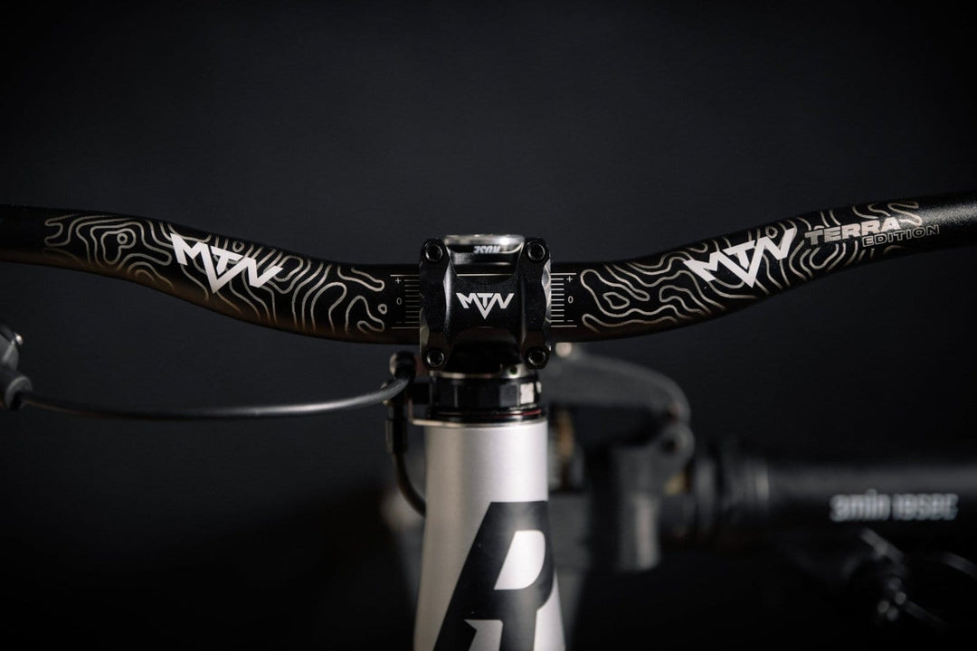 Terra MTN Components MTB Lenker + Gratis Griffe - The Motion Brand
