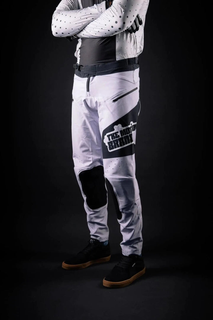 Bike Kit Stone Pants X Stone White Jersey - The Motion Brand