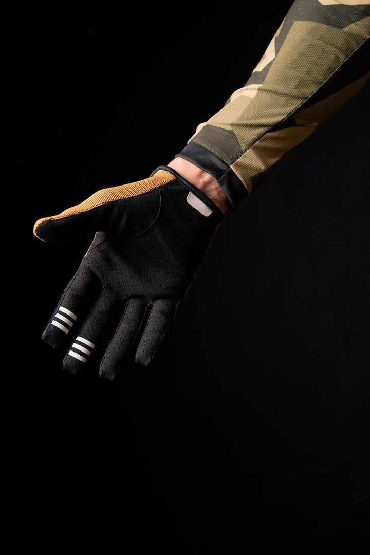 Brown MTB Handschuhe MTN - The Motion Brand Braune Fahrradhandschuhe Fahrradhandschuhe mit Handyfunktion Handschuhe Display bedienbar Fahrradhandschuhe smartphone smartphone handschuhe mtb handschuhe mtb glove mountainbike handschuhe braun