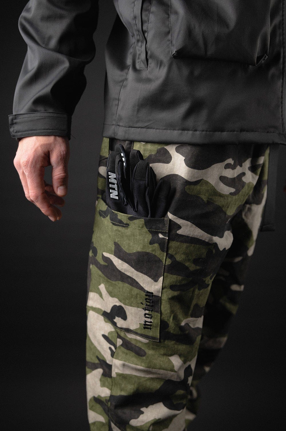Camo Cargo Pants - The Motion Brand CamoHose Hose Camouflage Hose Streetwear Hose Pants Trackpant Trackpants Camo