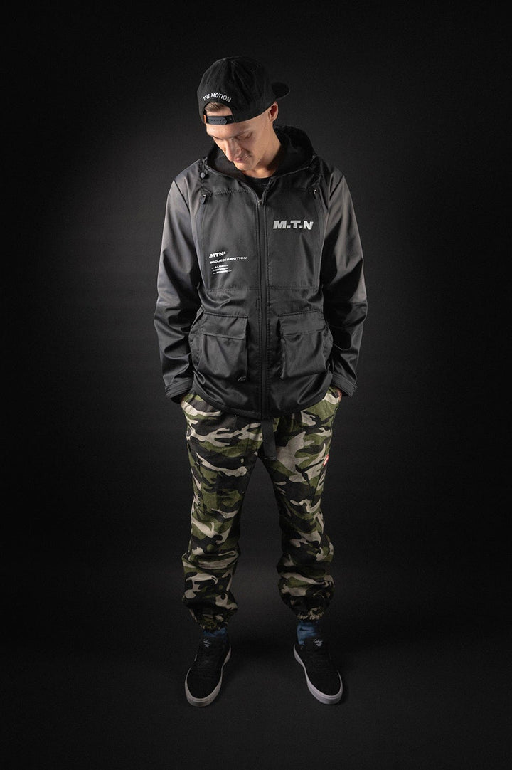 Camo Cargo Pants - The Motion Brand CamoHose Hose Camouflage Hose Streetwear Hose Pants Trackpant Trackpants Camo