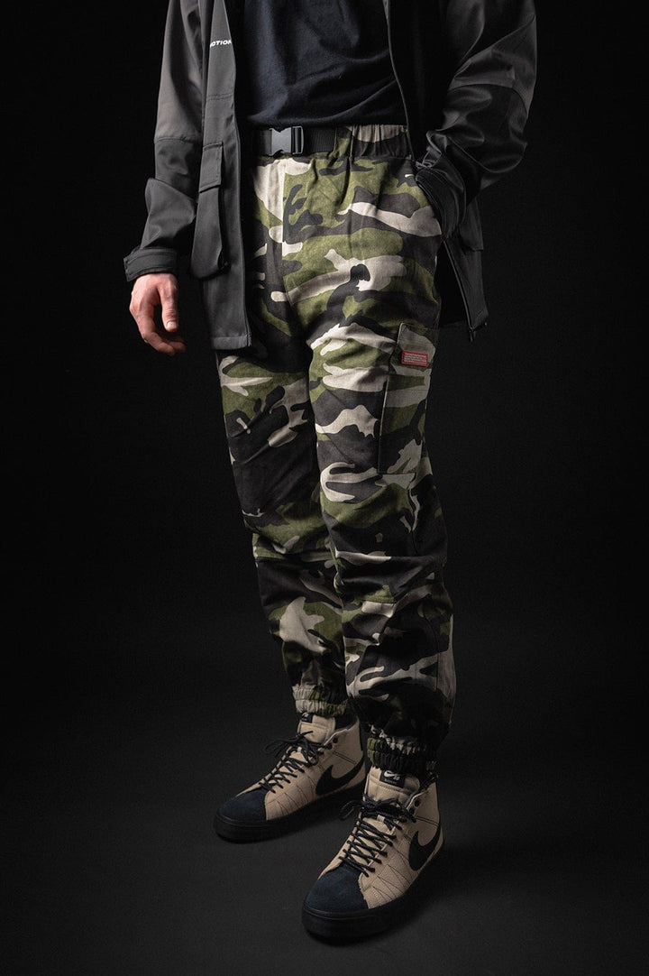 Camo Cargo Pants - The Motion Brand CamoHose Hose Camouflage Hose Streetwear Hose Pants Trackpant Trackpants Camo