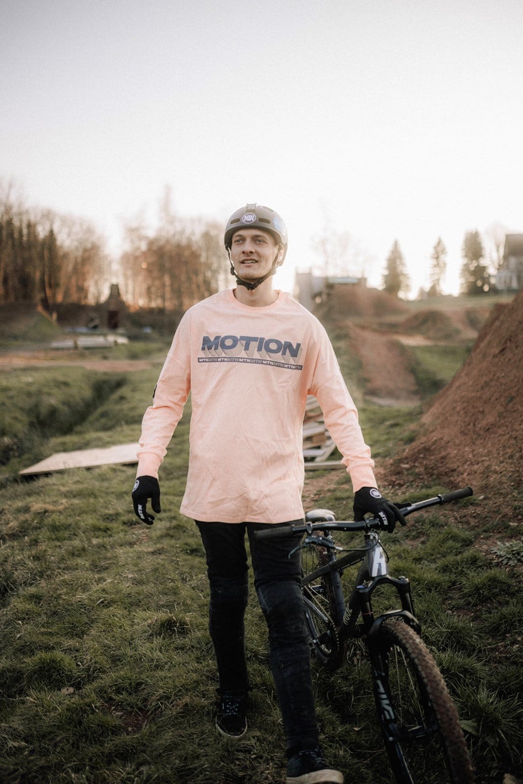 Coral YinYang Longsleeve 2.0 - The Motion Brand Langarmshirt Shirt Langarm FrotteeStick Streetwear Oversized Longsleeve