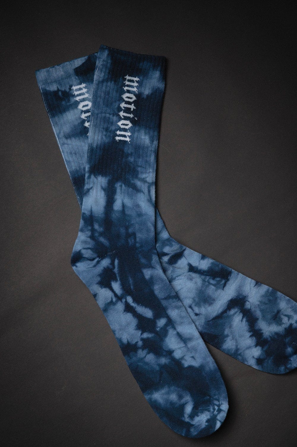 Dark Blue Batik MTN Socken (2er Pack) - The Motion Brand BatikSocken Streetwear Socks Socke