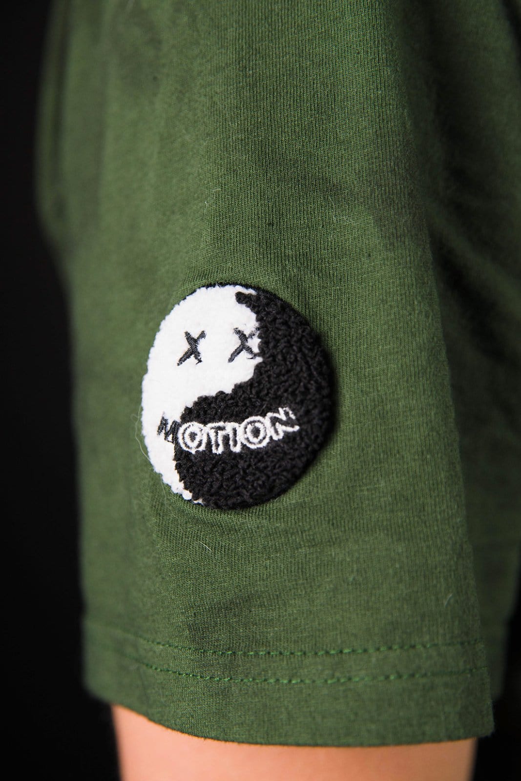 Forrest Batik YinYang 2.0 T-Shirt - The Motion Brand Streetwear Shirt MTB Shirt Mountainbike Shirt Bikewear Bike Wear T Shirt Schwarz Grün Batik Backprint