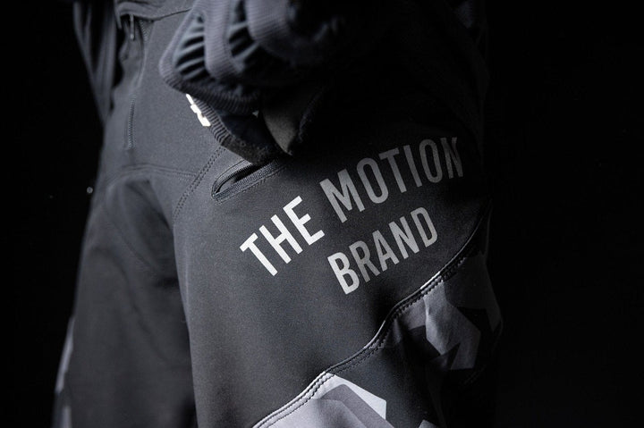 MTB Camo Pants (Hose) lang - The Motion Brand Bikehose Fahrradhose Lang für Männer und Frauen MTB Hose Mountainbike Bikewear Bike Wear