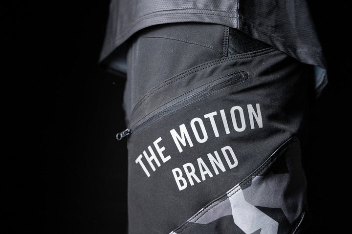 MTB Camo Pants (Hose) lang - The Motion Brand Bikehose Fahrradhose Lang für Männer und Frauen MTB Hose Mountainbike Bikewear Bike Wear