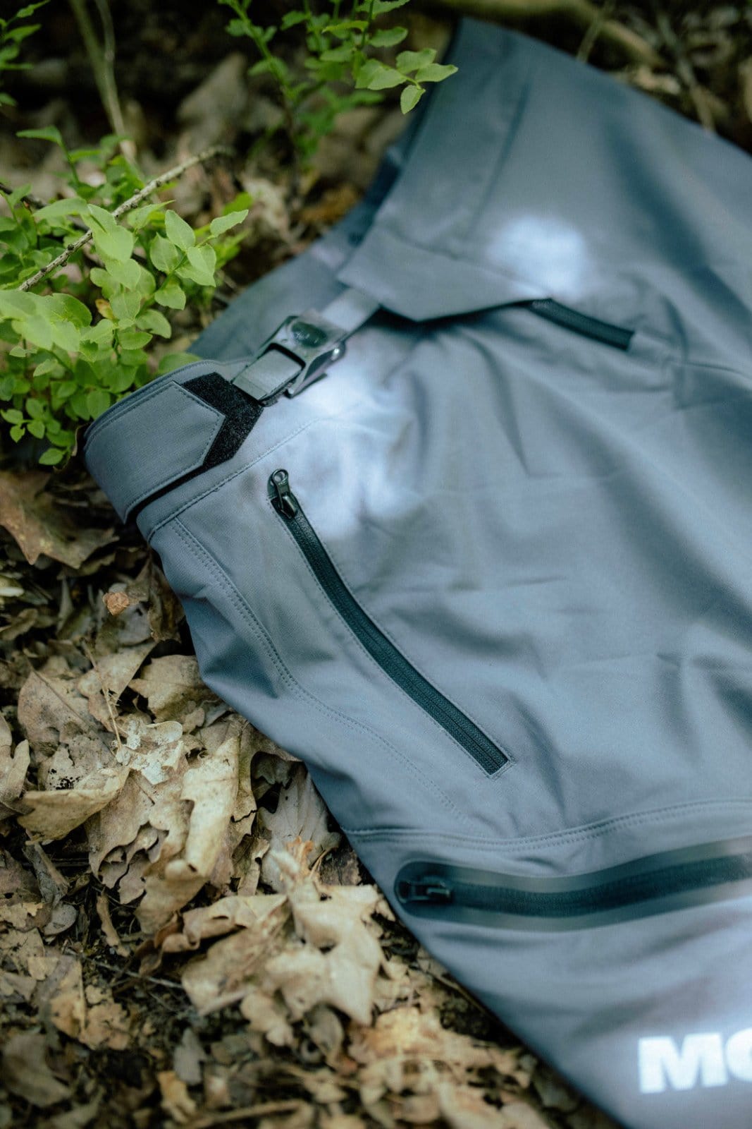 MTB Shorts 3.0 Grau - The Motion Brand graue kurze fahrradhose kurze mtb hose mtb shorts lukas knopf merch the motion brand bike hose sommerhose fürs biken bikehose für den sommer