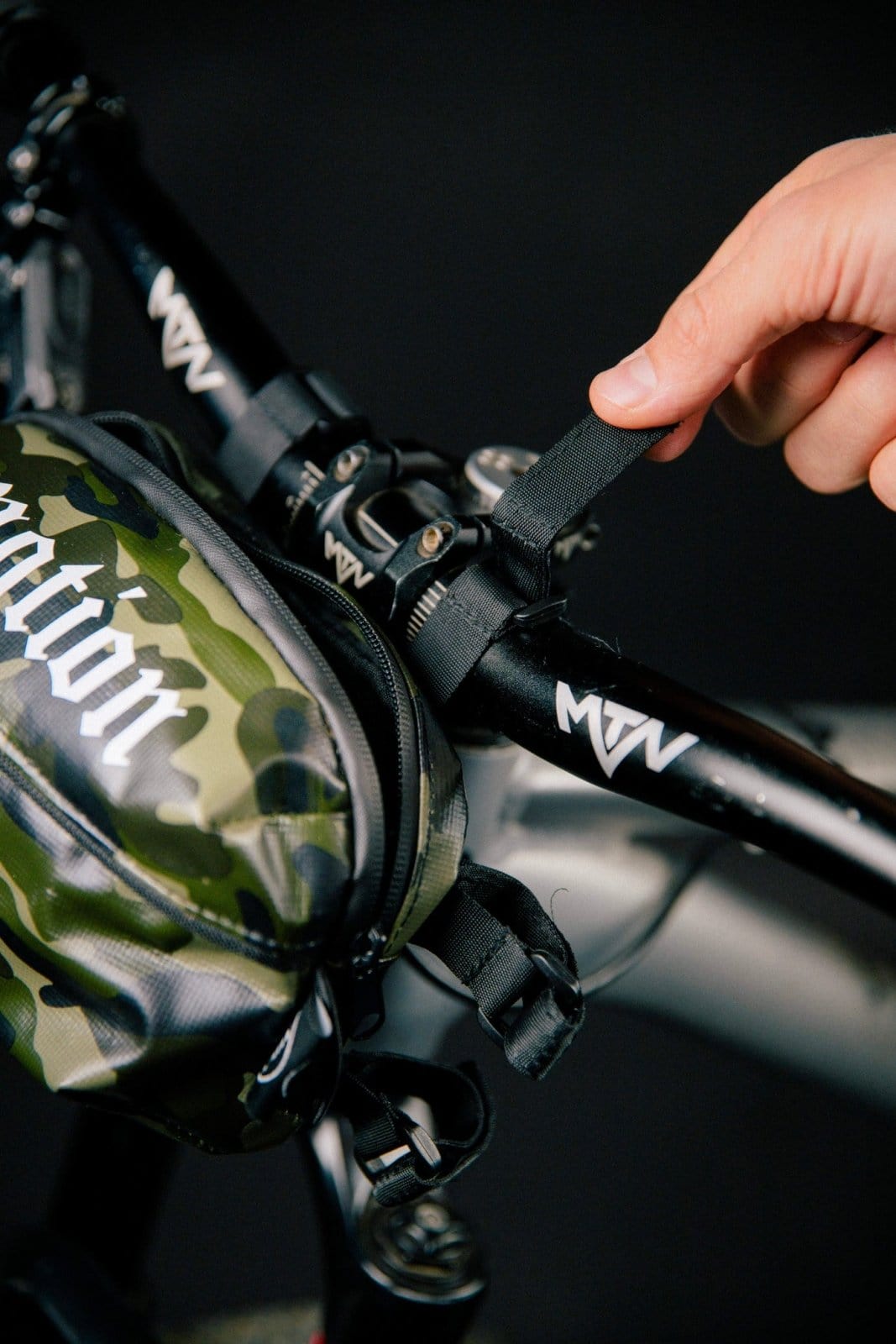 enduro lenkertasche MTN Bar Bag (4 in 1 Lenkertasche) – Lukas Knopf
