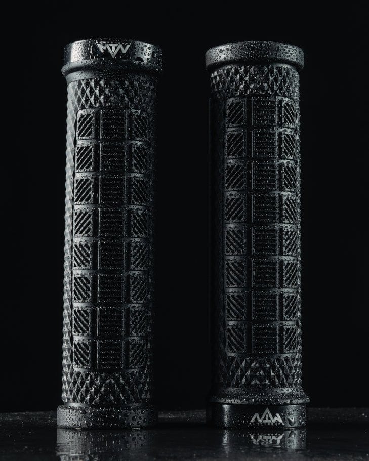 MTN Components Downhill Lenker- & Vorbau-Bundle (+GRATIS Griffe & Mudguard!) - The Motion Brand