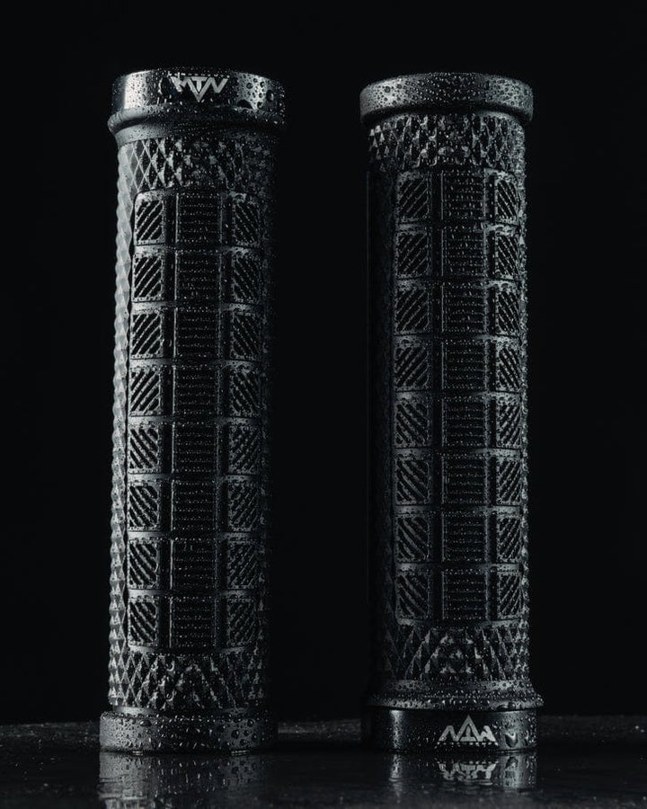 MTN Components Downhill Lenker- & Vorbau-Bundle (+GRATIS Griffe & Mudguard!) - The Motion Brand