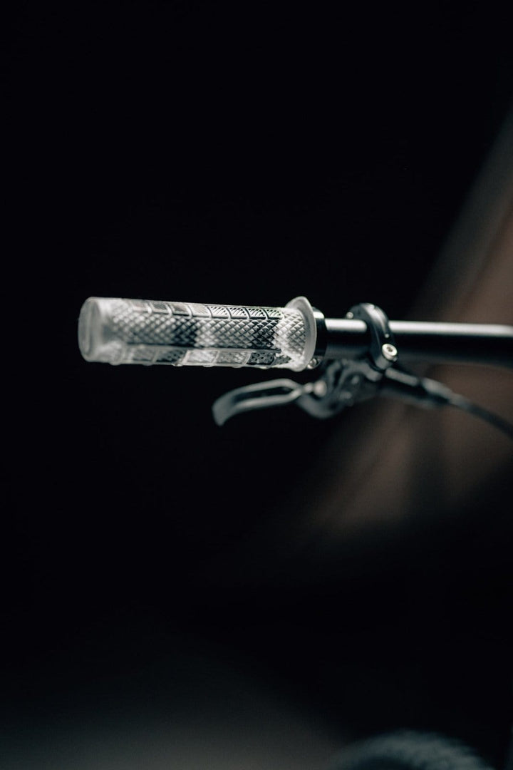 MTN Components Griffe Camo - The Motion Brand Mountainbikegriffe Mountainbike Griffe Camo Camouflage Griffe Fahrrad Fahrradgriffe Lukas Knopf Griffe Lukas Knopf Merchandise MTB Griffe Camo