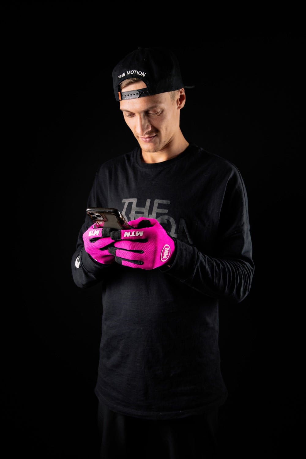 Pink MTB Handschuhe MTN - The Motion Brand Pinke Fahrradhandschuhe Fahrradhandschuhe mit Handyfunktion Handschuhe Display bedienbar Fahrradhandschuhe smartphone smartphone handschuhe mtb handschuhe mtb glove mountainbike handschuhe pink
