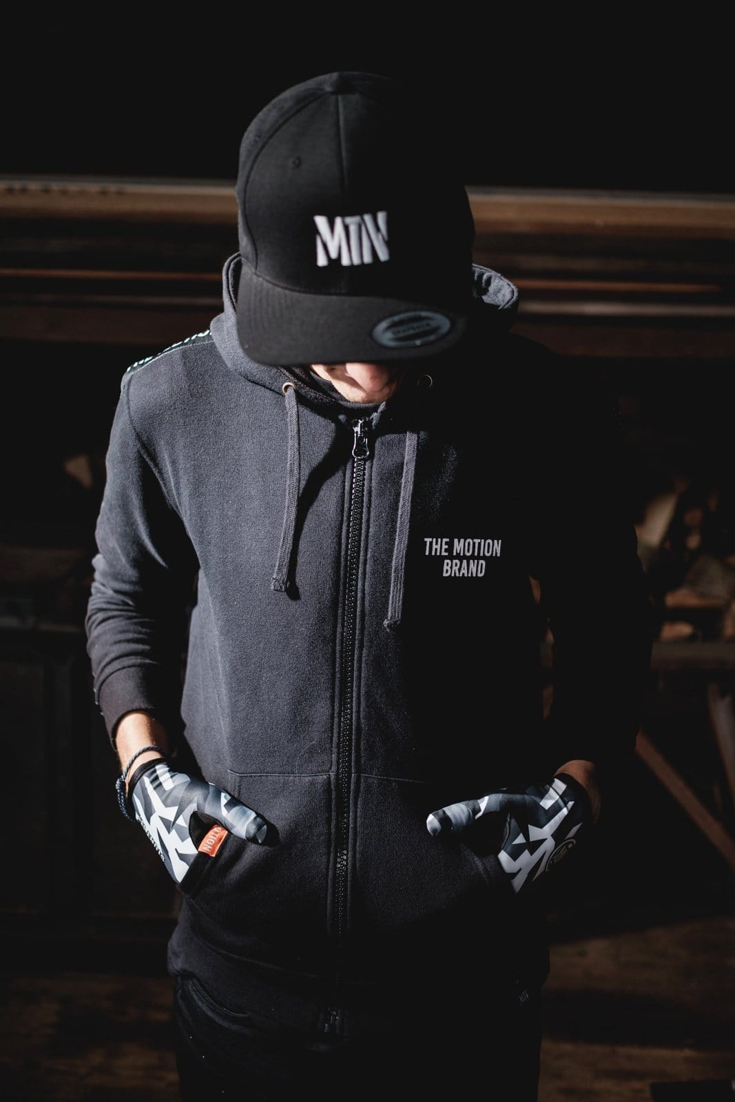 Snow-Camo MTB Handschuhe - The Motion Brand  Bike Gloves Bike Handschuhe Fahrradhandschuhe Bikewear Bike wear Glove Camouflage