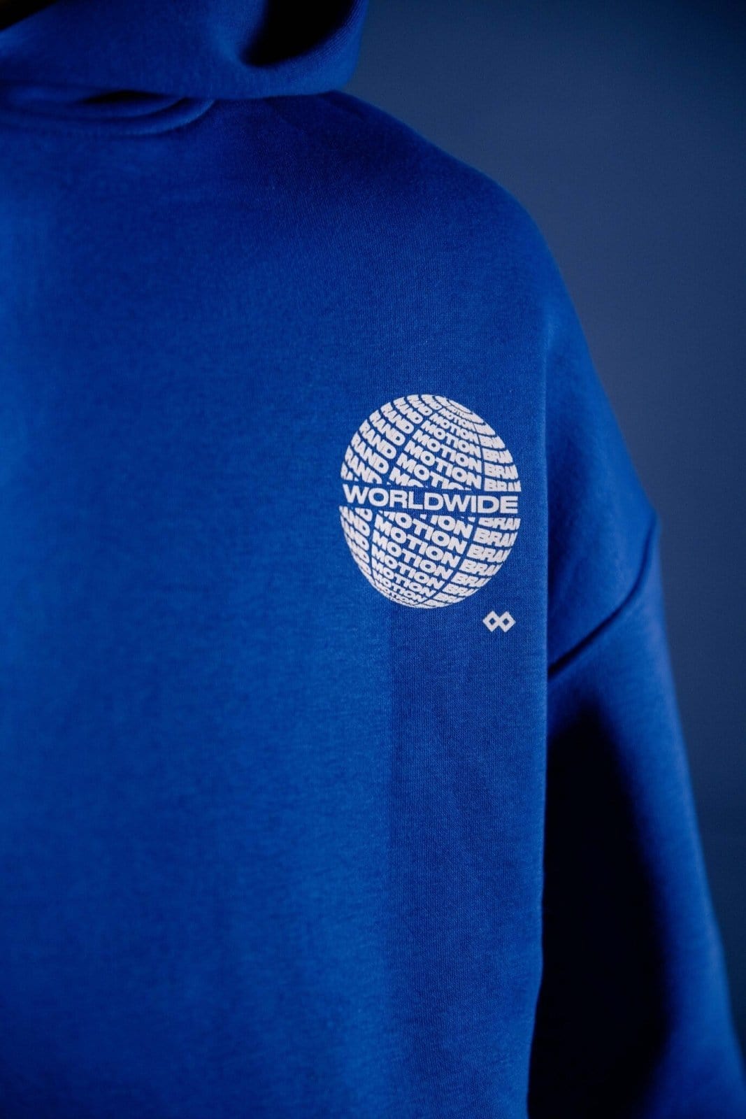 Trick-Buch & Royal Blue Worldwide Hoodie Bundle - The Motion BrandLukas Knopf's HOW TO STUNT IT Buch Skatepark - The Motion Brand Skatepark Buch Mtb buch bmx buch bike buch ostern buch lukas knopf buch